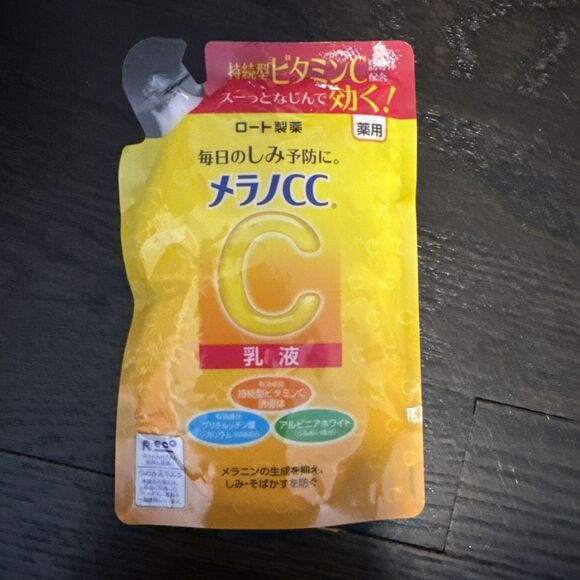 Rohto Melano CC Medicated Anti-Spot Milky Lotion 120mL Refill from Japan - Picture 1 of 5